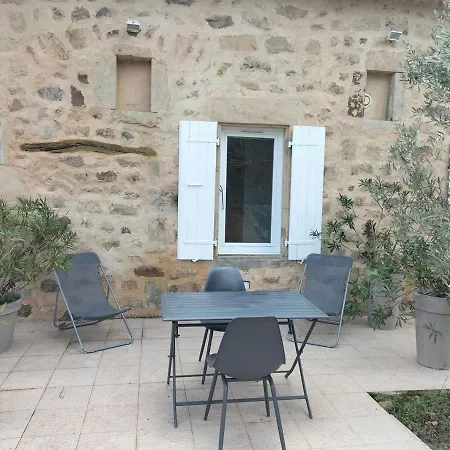 Ombre Bleue Du Figuier, بيت ضيافة